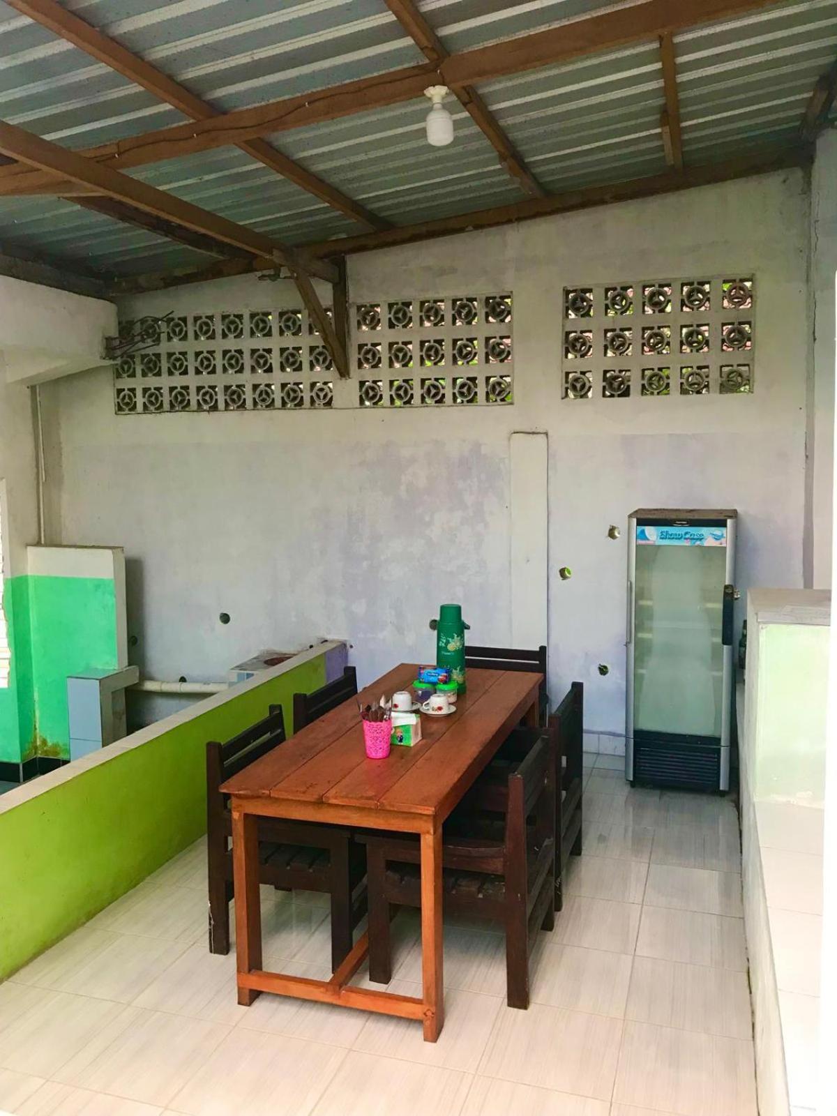 Bulan Homestay Plambi Экстерьер фото